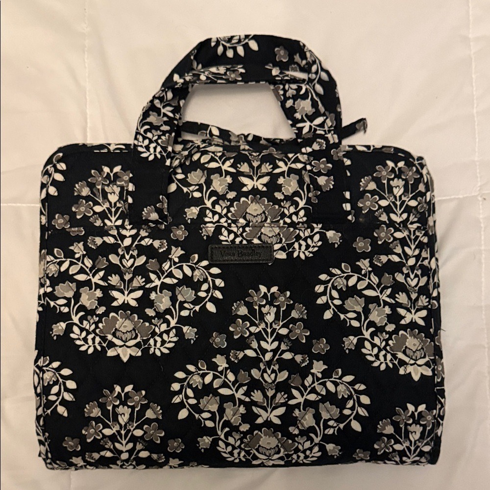 Vera Bradley Hanging Travel Organizer Quilted Floral Chandelier Noir ToiletryBag
